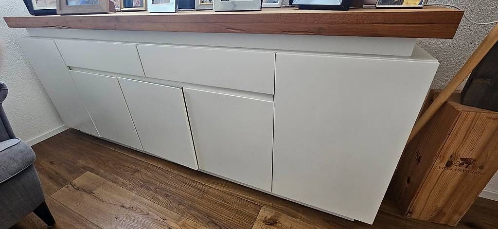 Cassettiere: Sideboard mit Eichen-Abdeckung, 2 Schubladen & 4 Türen – Usato da Wauwil venduto da kra_z82r 1