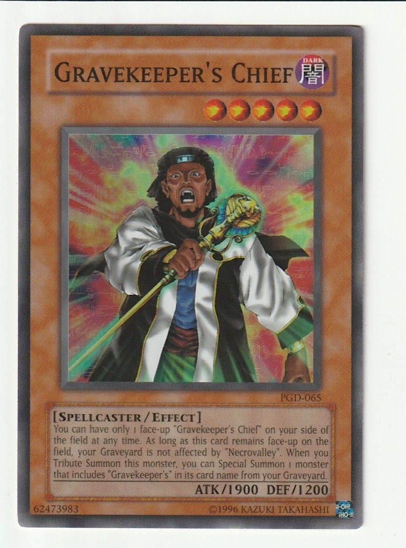 Yugioh Sammelbilder & Trading cards: Gravekeeper's Chief 1st PGD Super Rare 2003 – Gebraucht aus Schattdorf von Fabian500