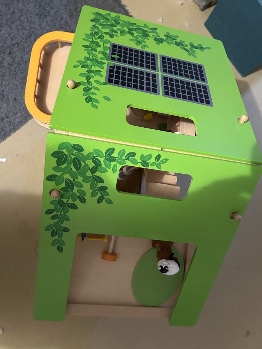 Puppenhäuser & -möbel: Spielzeughaus Holz – Gebraucht aus Wohlen b. Bern von Honeypie 2
