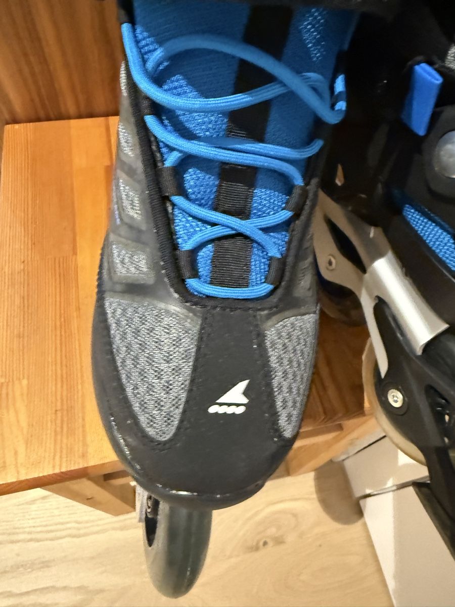 Patins à roul. & inline: Inline Skates Rollerblade Grösse 44 neuwertig – Neuf avec emballage d'origine à Pfäffikon ZH par Mado131019 2