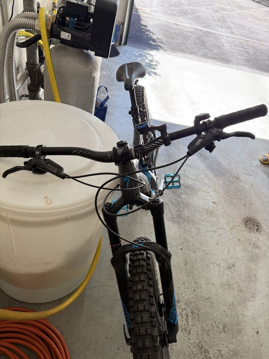 Specialized Biciclette: Specialized Levo E-Bike  – Usato da Bottenwil venduto da Flo_10-7 3