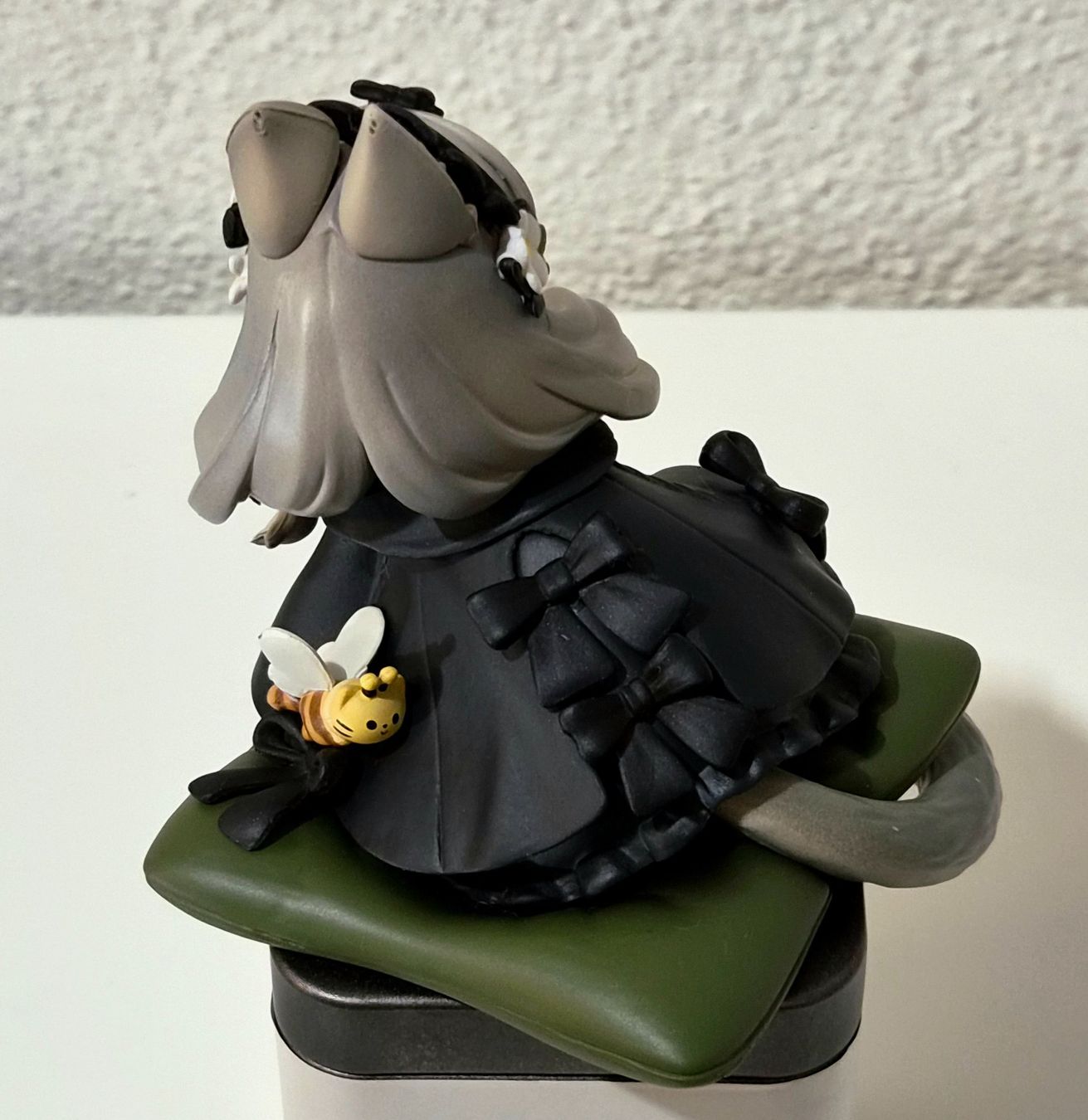 Statuette: Catgirl-Figur mit Teedose – Usato da Zürich venduto da New_username 3