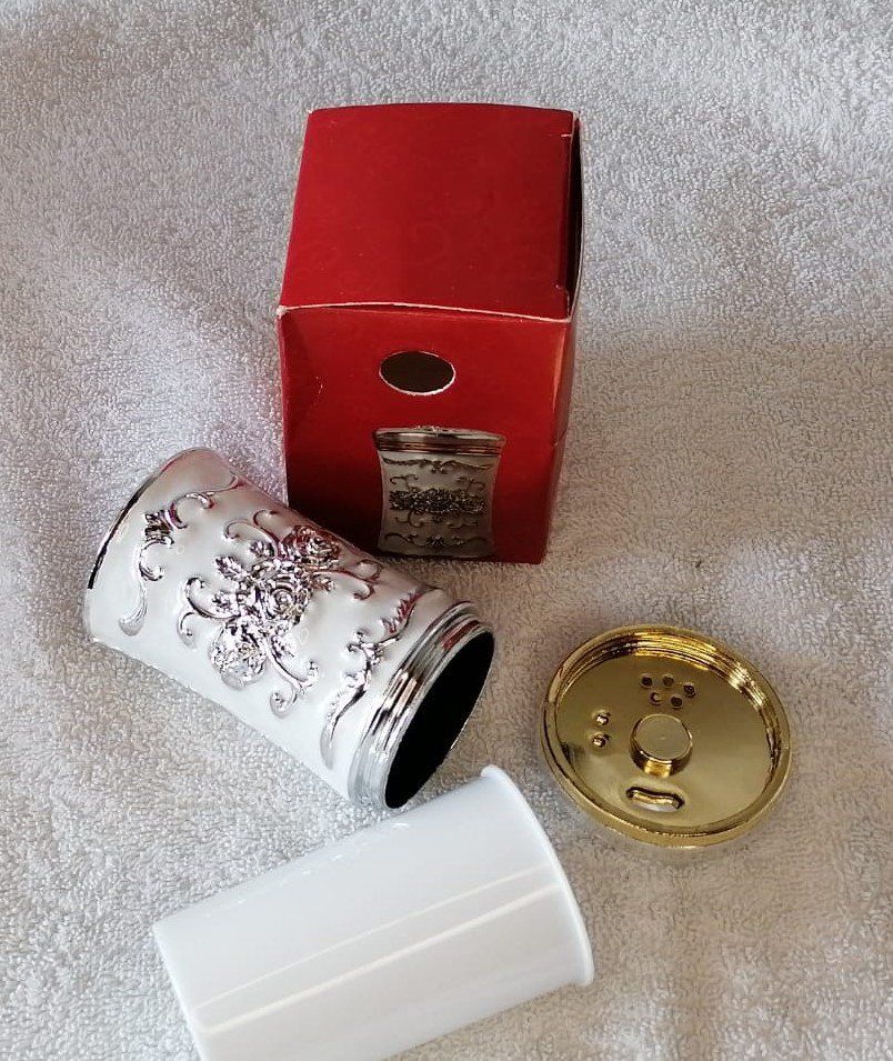 Toutes les décorations: Zahnstocherdose – Neuf (Voir description) à Grächen par Hel7890 1