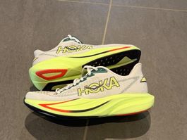 Laufschuhe Hoka Mach 7 weiss gelb Grösse 44 gebraucht