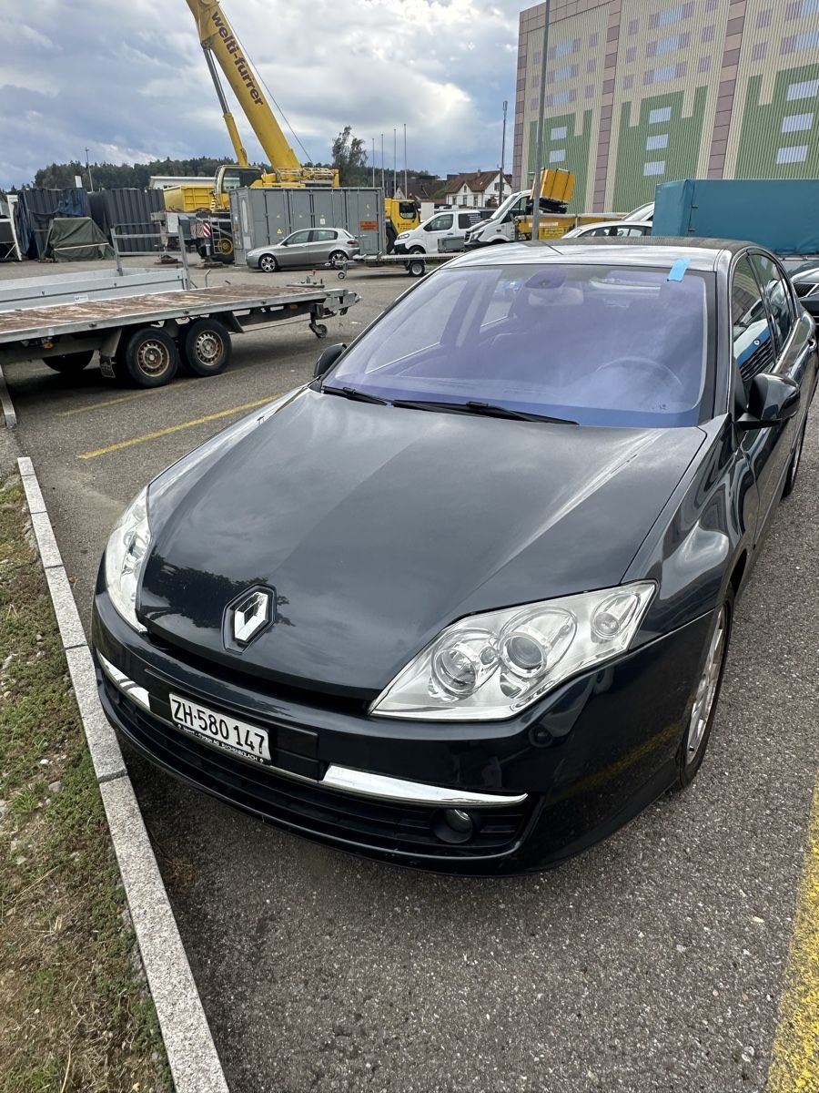 Renault Tutti pezzi di ricambio auto: Renault Laguna, Heckklappe/Heckscheibe – Usato da Dielsdorf venduto da Luigi1989 5