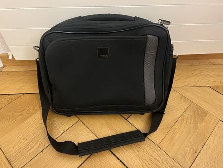 Titan Reisetasche schwarz Handgepäck gute Tasche
