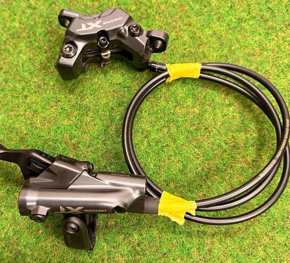 Shimano Ersatzteile: Bremsystem Shimano Xt 8220, 4 kolben – Gebraucht aus Bosco Luganese von pagnamen 1