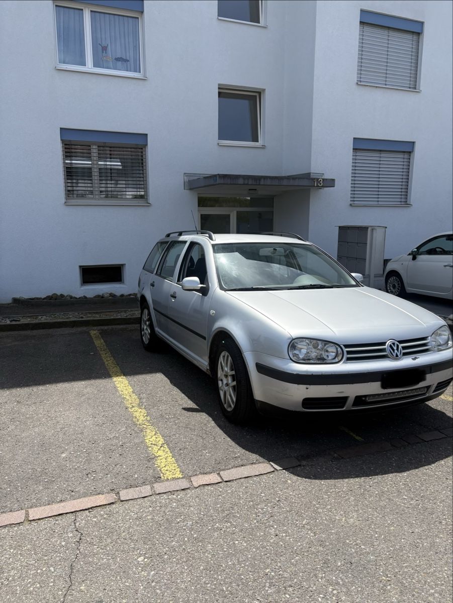 VW Automobili: VW Golf 4 Variant 1.6   – Usato da Oberkulm venduto da ise_v7q2 2