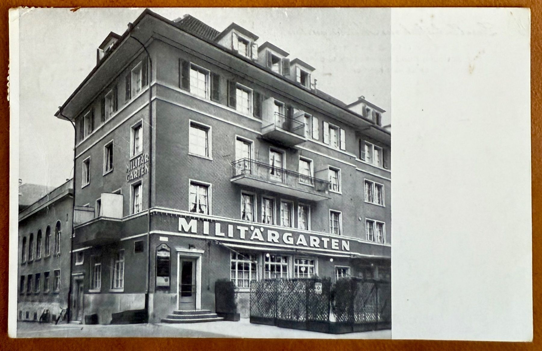 Cartoline postali: Bern - Gesellschaftshaus Militärgarten 1960 – Usato da Lutry venduto da Ediego