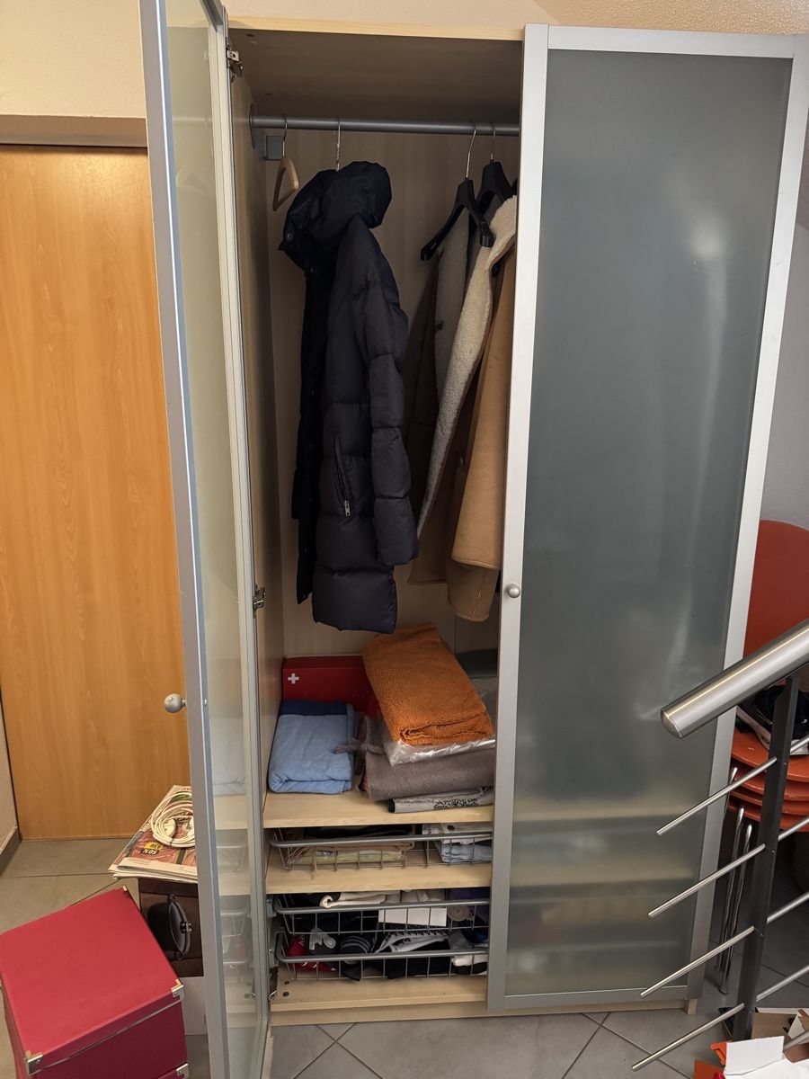 Ikea Armadi: IKEA PAX 200x100x60 MIT GLASTÜREN – Usato da Bern venduto da carminel8 1