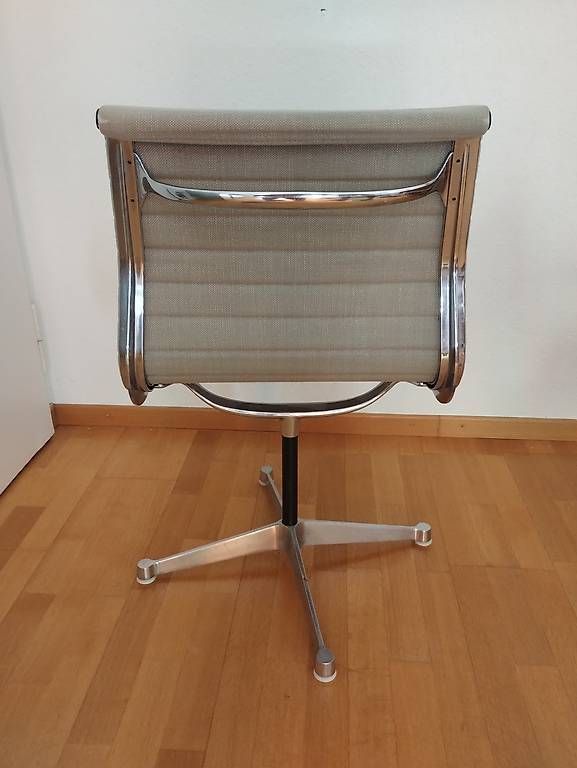 Herman Miller Sedie: Herman Miller Eames Chair – Usato da Zürich venduto da man_yz9m