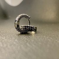 Schwarze Zircon Creolen Ohrringe, Edles Design