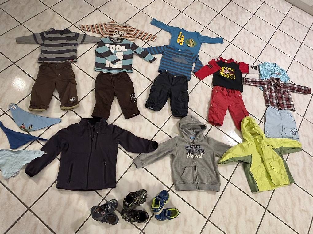 Lotti & Set di vestiti: Kleiderpaket,  Grösse 92-98  – Usato da Buchs SG venduto da Just_Ely 3