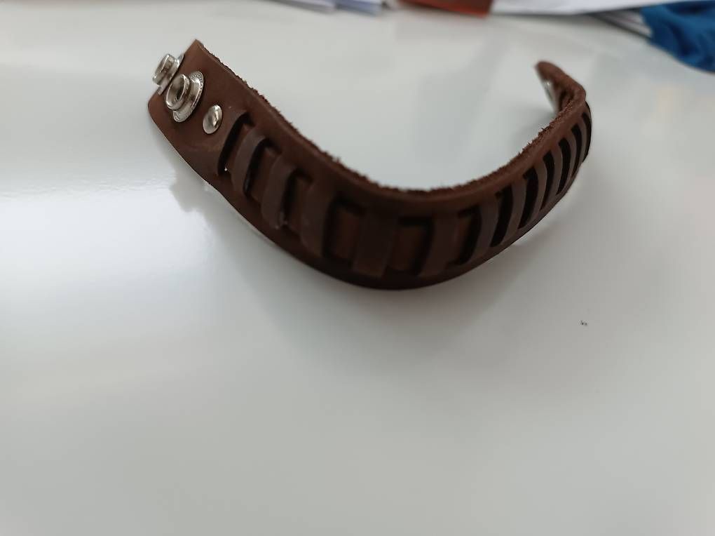 Bracciali & Braccialetti: Stylisch, modernes Leder Armband – Usato da Wohlen AG venduto da jmo_wjv2 2