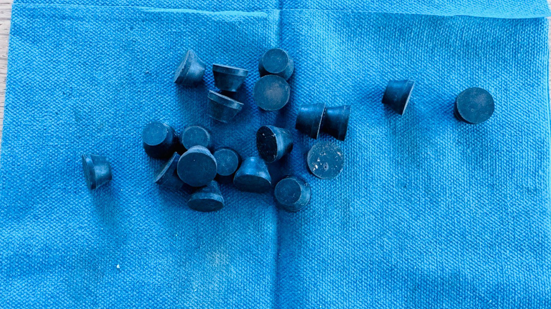 Altro in Accessori per animali: Stollen Plugs – Nuovo (secondo la descrizione) da Bülach venduto da Montreal2000