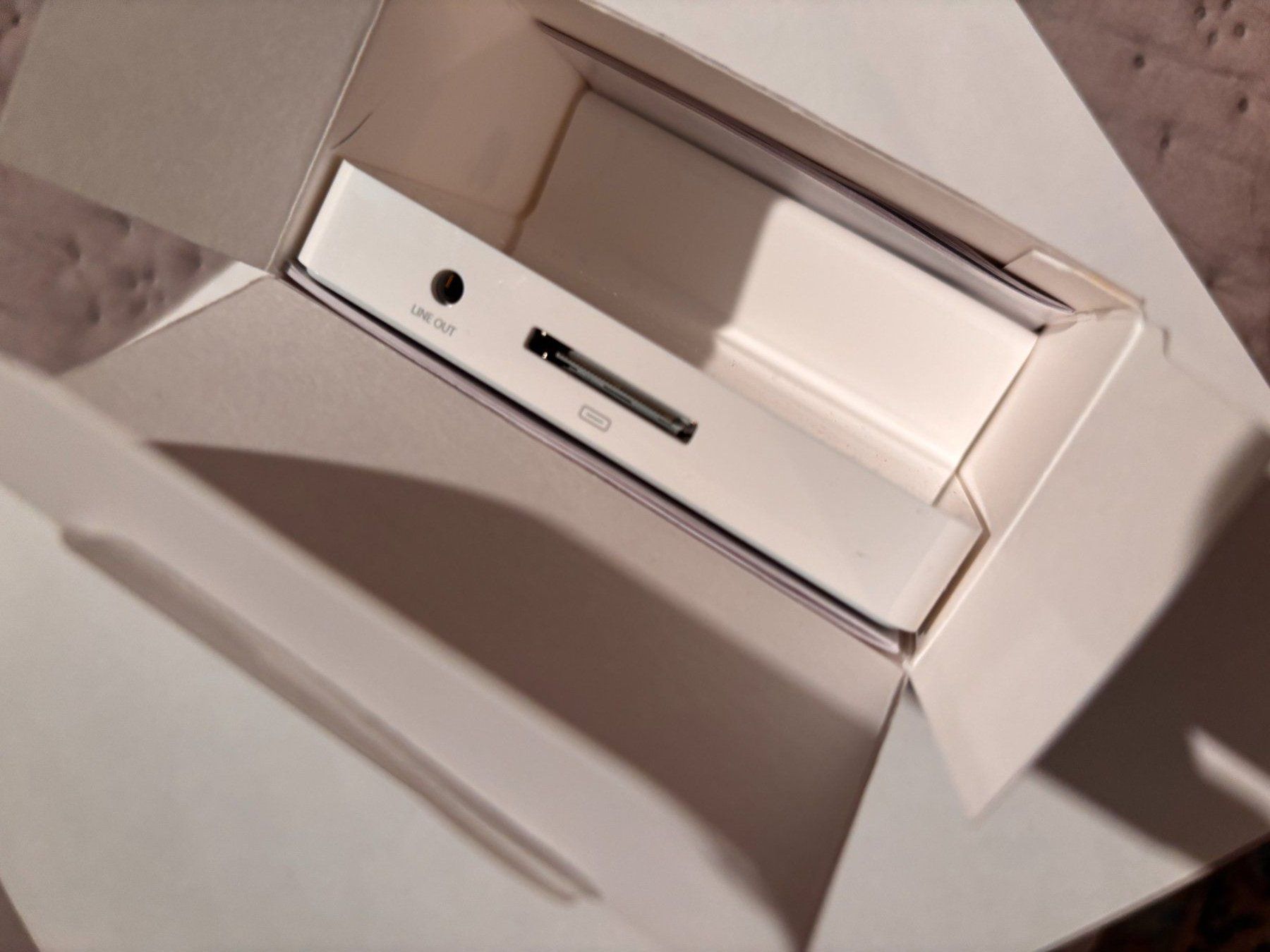 Docking station: iPad 2 Dock  / Halterung – Nuovo (secondo la descrizione) da Birmensdorf ZH venduto da CAS-ZRH 4
