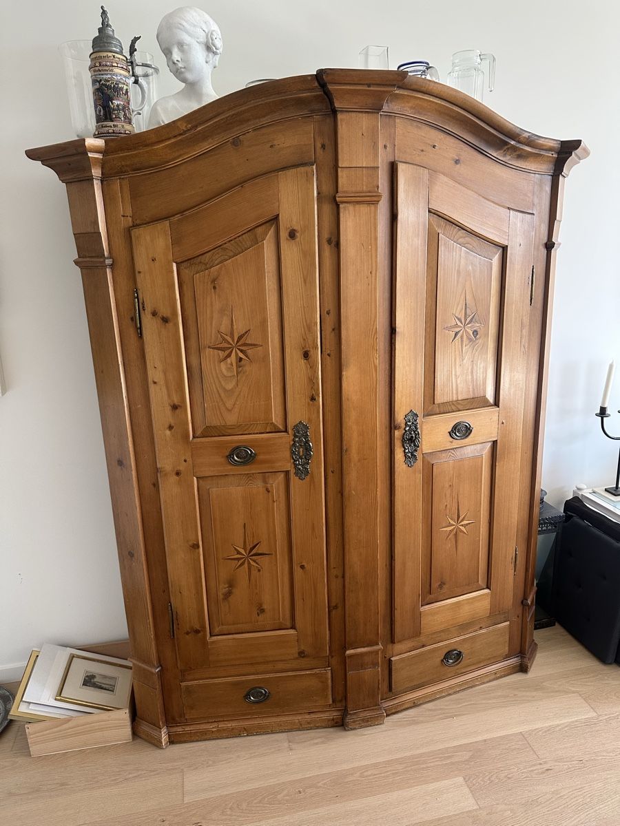 Armoires: Bodensee Barockschrank antik – D'occasion à Bassersdorf par Stebefasa