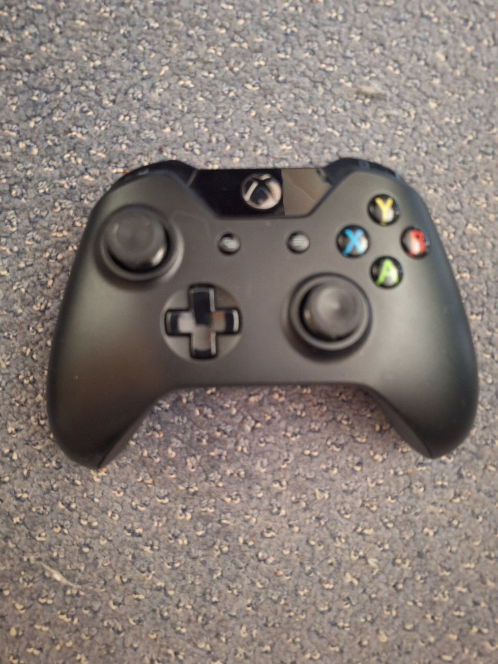 Microsoft Console: Xbox One X Mit 6 Rennspielen – Usato da Stansstad venduto da saschaz88 2