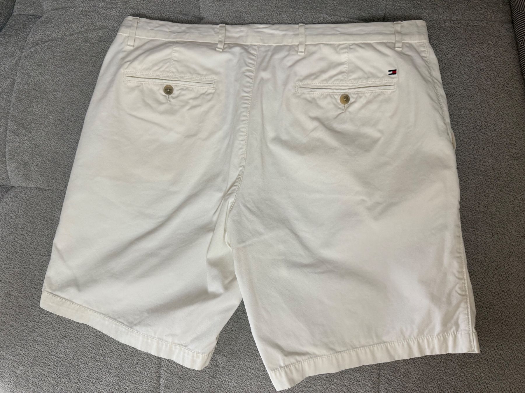 Tommy Hilfiger Pantaloni: Tommy Hilfiger Shorts Gr. 40 – Usato da Uetikon am See venduto da Fraufox1 2