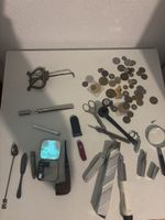 Antikes Konvolut 18 Teile + 40 Münzen Pfeifen Victorinox