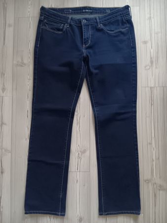 LEVIS Jeans SLIGHT CURVE MID RISE STRAIGHT taille /Grosse 31