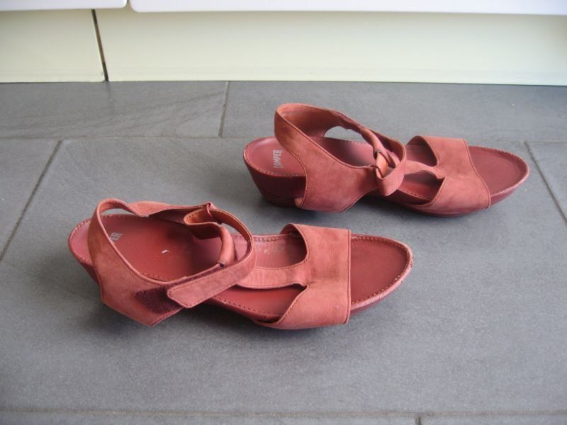 Camper Damenschuhe: Camper belles sandales en taille 40! – Gebraucht aus Champlan von baghera12