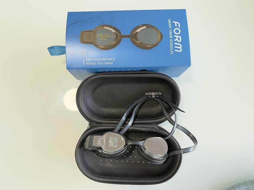 Lunettes & Verres: FORM Smart Swim Goggles V1 – D'occasion à Frauenkappelen par Egerheim