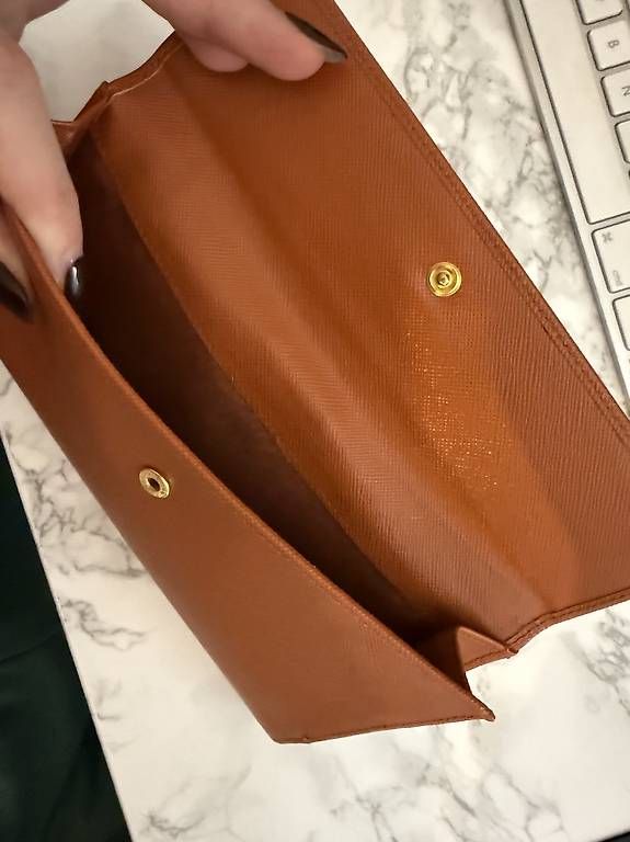 Portamonete: Prada Portemonnaie in Kupfer – Usato da Rümlang venduto da NeomiM 3