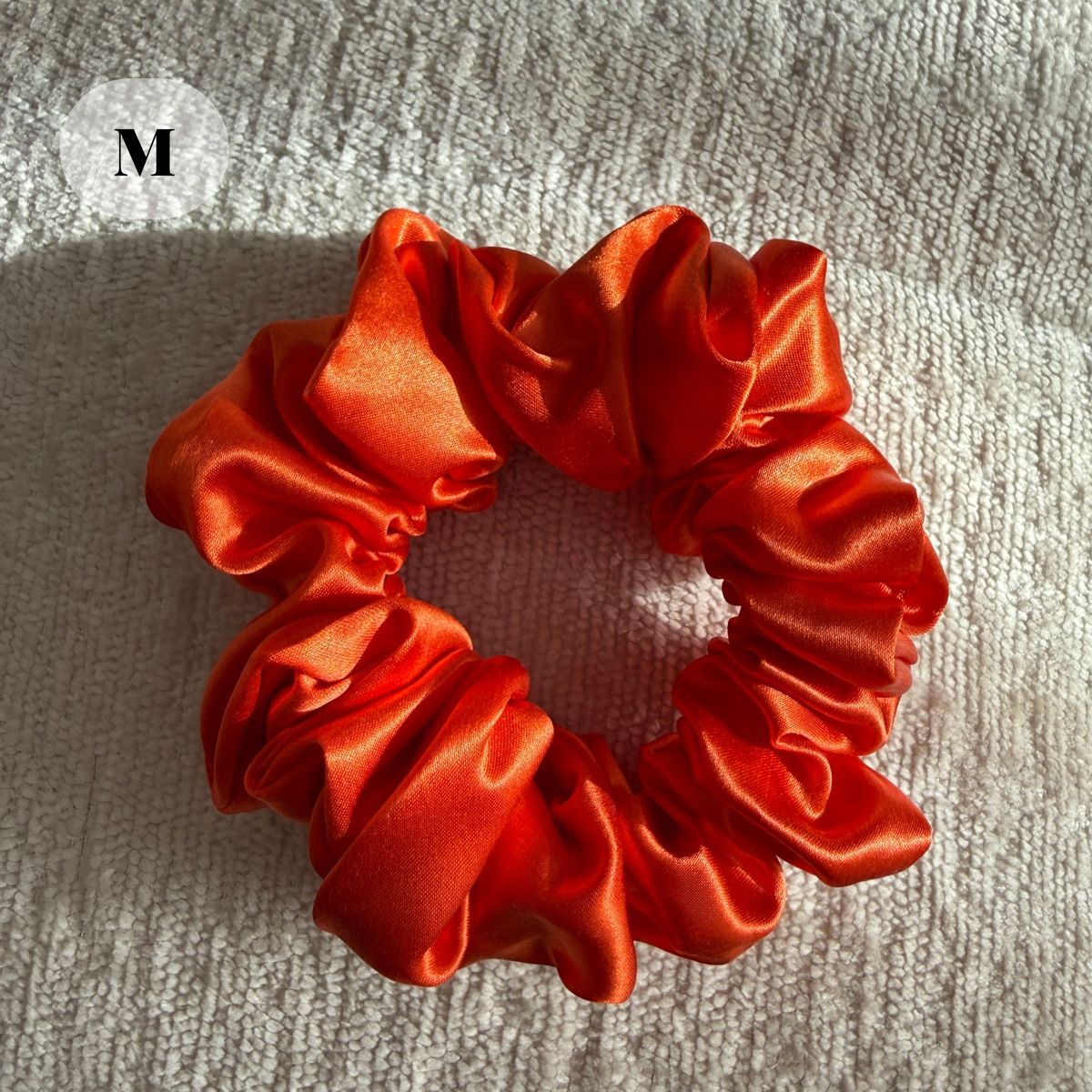 Accessori per capelli: 18# orange 100% Mulberry Silk Scrunchie Size M - NEW! – Nuovo e nell'imballaggio originale da Winterthur venduto da LeLe0606
