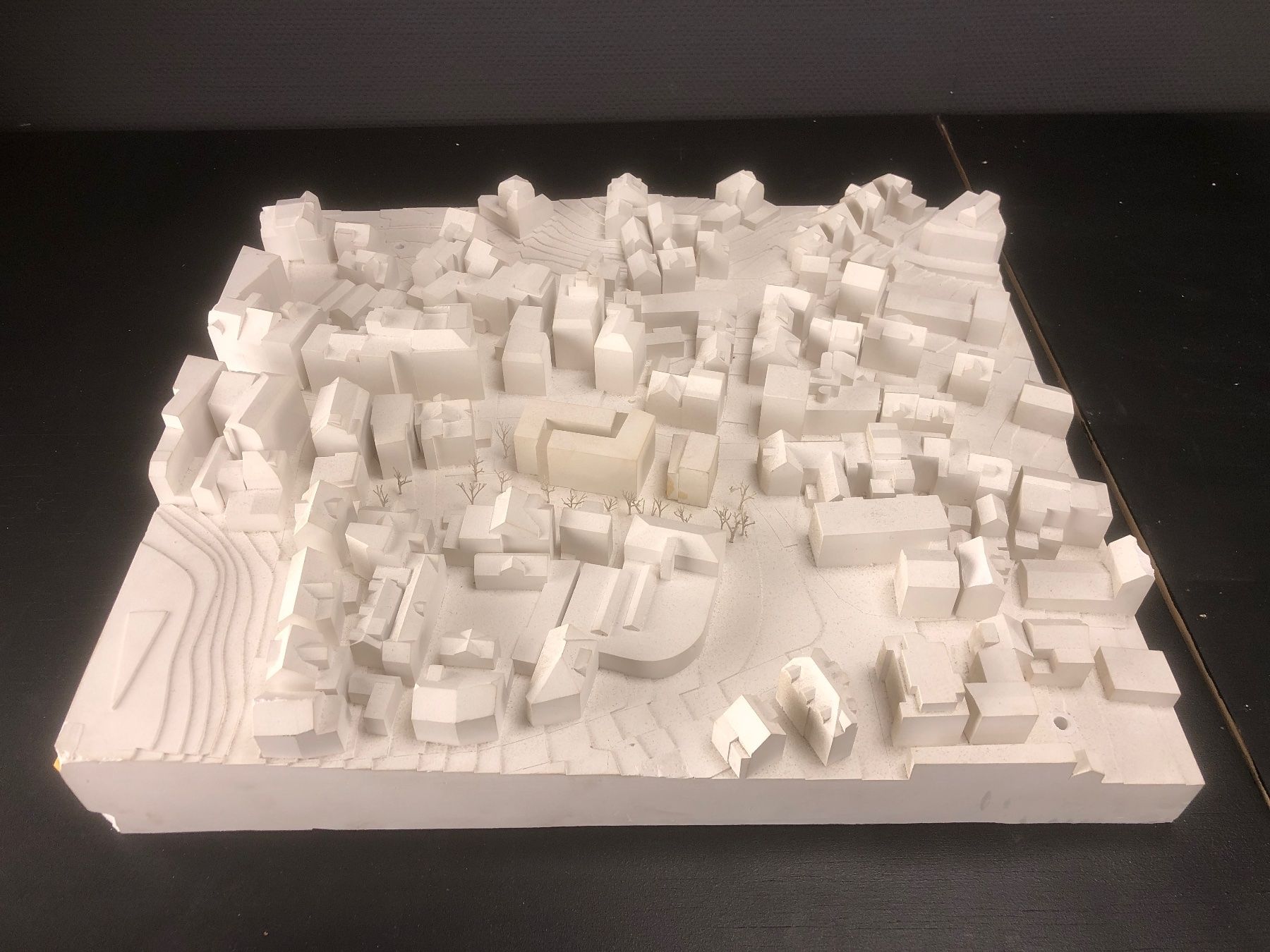 Kit di modellismo & Modellini statici: Einsiedeln, Hauptstrasse Architekturmodell, Gips – Usato da Laufenburg venduto da industrial-silence