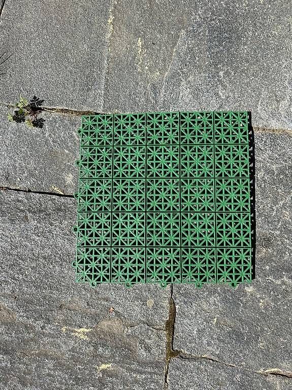 Rivestimenti per pavimenti: Bodenrost grün 14mm PE, 3m^2 – Nuovo (secondo la descrizione) da St.Stephan venduto da achromobacter 1