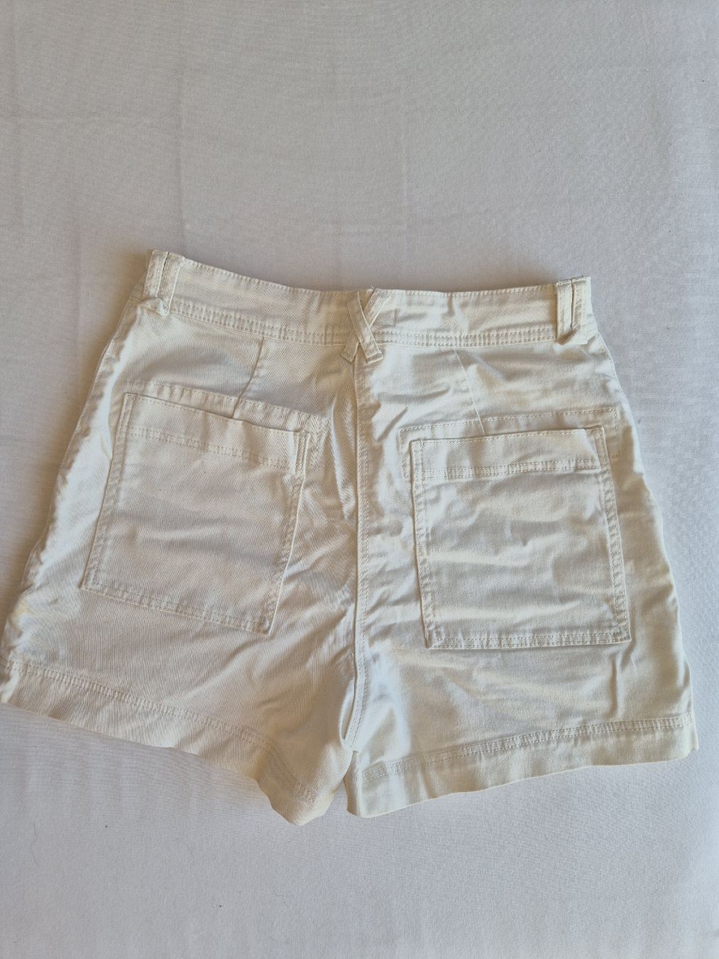 Pantaloni: Kurze weisse Hose – Usato da Grabs venduto da Secondhand_clothes 1