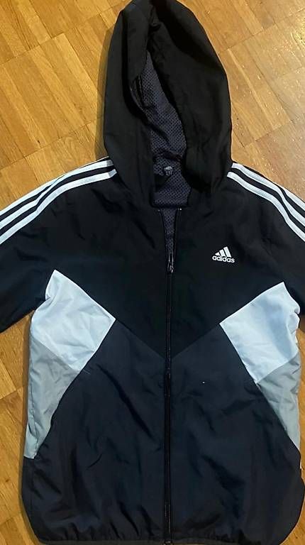 Giacche: Adidas Trainerjacke / Grösse 11-12 Jahre – Usato da zürich venduto da insomnia1975
