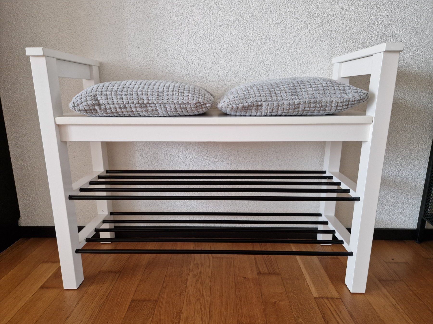 Scaffali: Schuhbank – Usato da Basel venduto da dar_9nhf 2