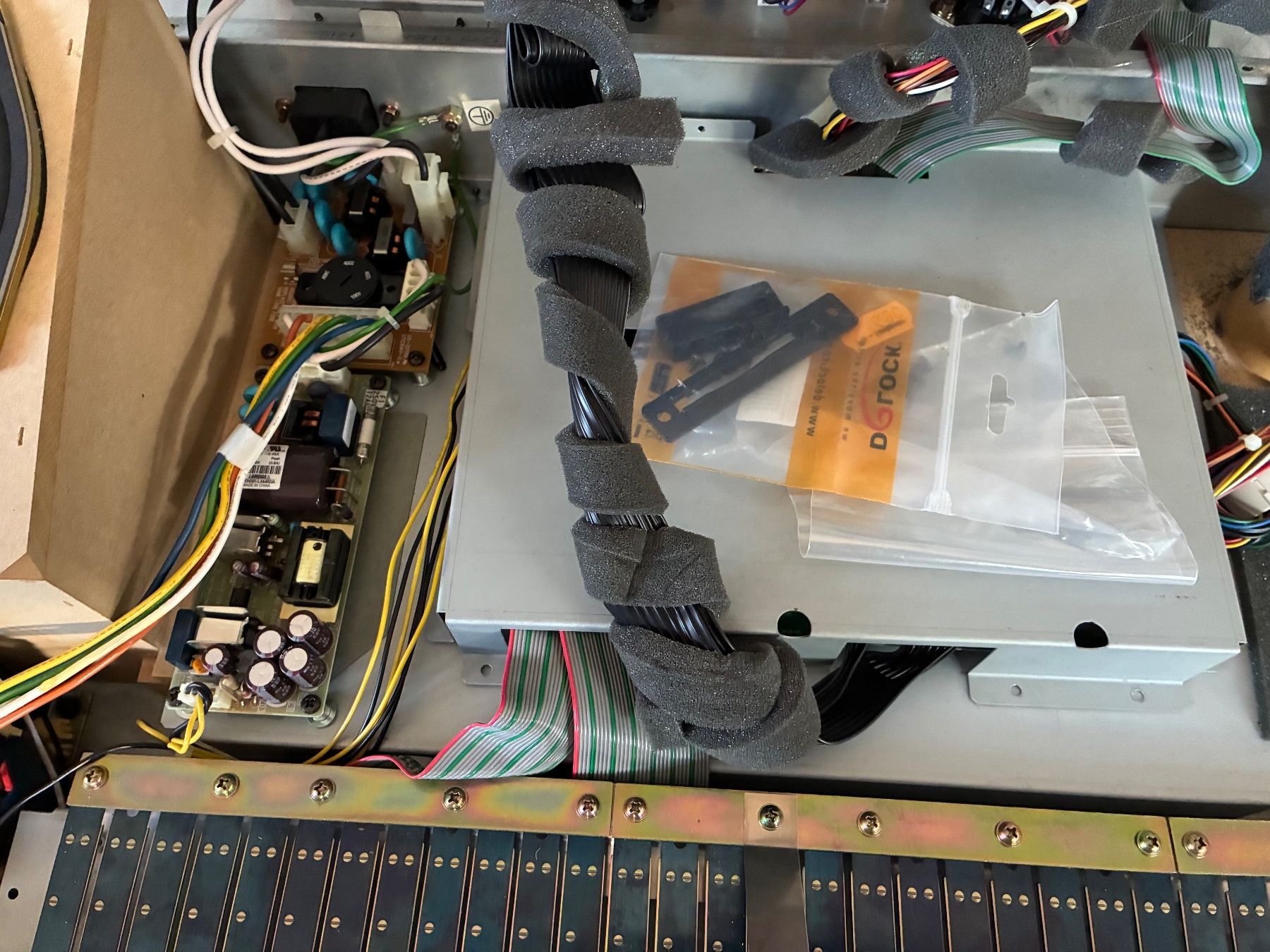 Hammond Musikinstrumente: HAMMOND XE 1, defekt, Mainboard-Fehler – Gebraucht aus Thun von bierigut 7