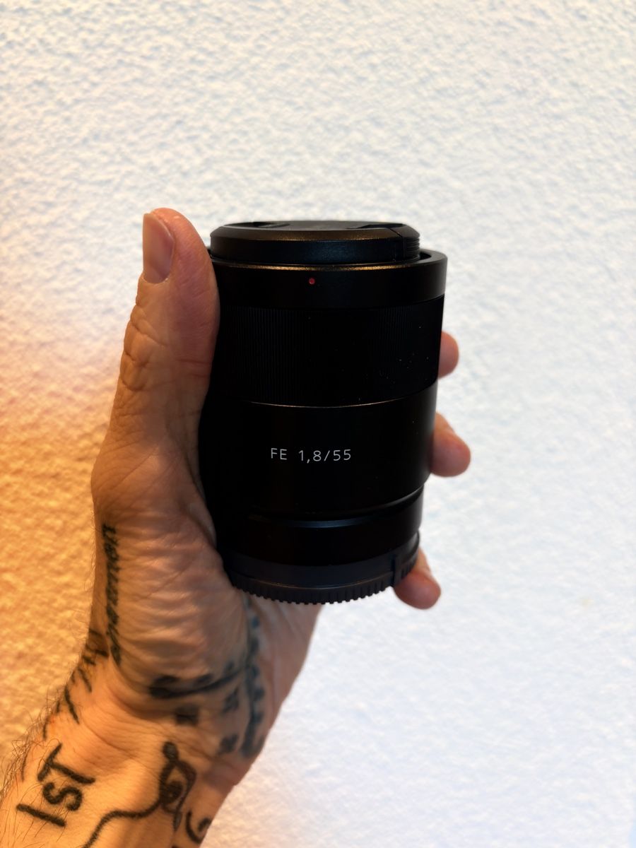 Sony Obiettivi: Sony FE 55 mm f/1.8 – Usato da Zürich venduto da Thomas.Meyer