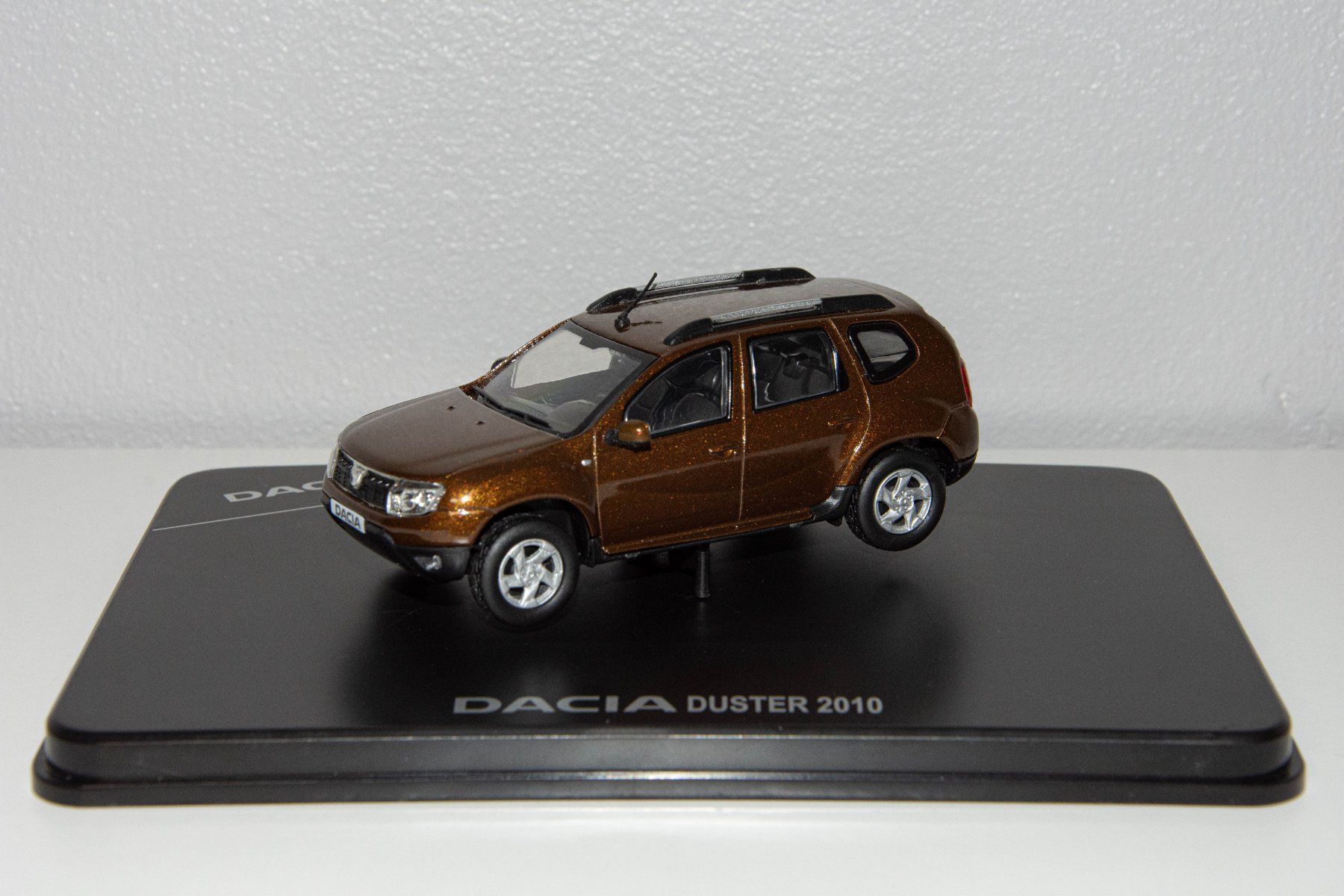 Dacia Modellini d'auto: Dacia Duster SOLIDO (1/43) – Nuovo e nell'imballaggio originale da Genève venduto da auto_miniatures
