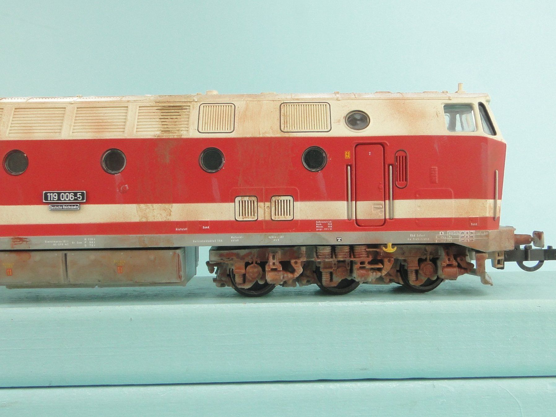 Brawa Modellini di ferrovie: Brawa DR Baureihe 119/219, gealtert – Usato da Bülach venduto da cann11 7