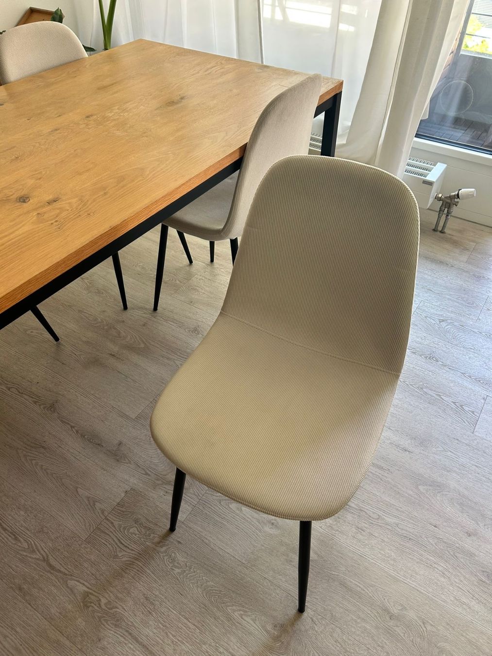 Tavoli: Esstisch mit 4 Stühlen |Holz | Modern| Hell| weiss – Usato da Arlesheim venduto da Eli_77 2