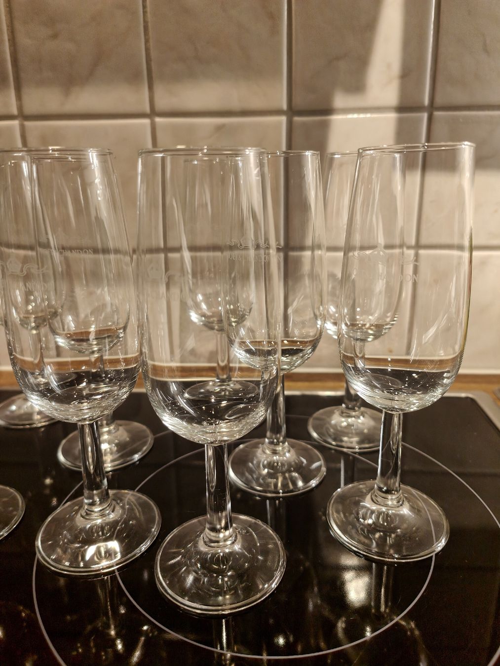 Gläser: 13 Champagner Gläser von Moët & Chandon – Gebraucht aus Einsiedeln von RaphaelSimeon 1