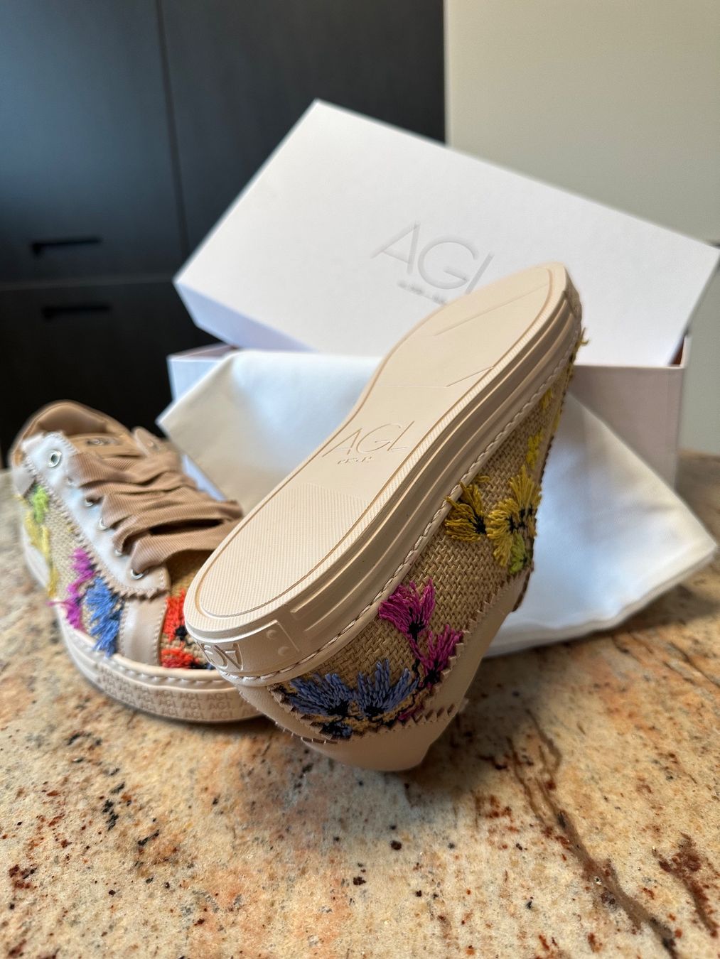 AGL Scarpe da donna: AGL - Sneaker SADE YUTTE / 38 – Nuovo e nell'imballaggio originale da Spreitenbach venduto da Jessy8