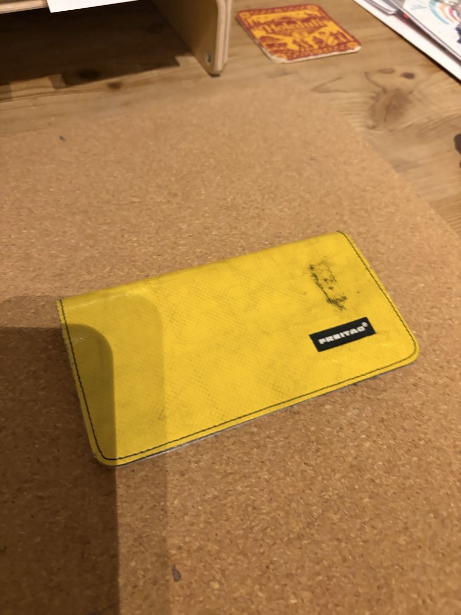 Freitag Taschen: Freitag Handyhülle gelb gebraucht – Gebraucht aus Birsfelden von Fabian0108 4