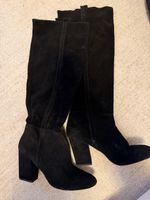 Zara Basic Wildlederstiefel, Schwarz, Grösse 41