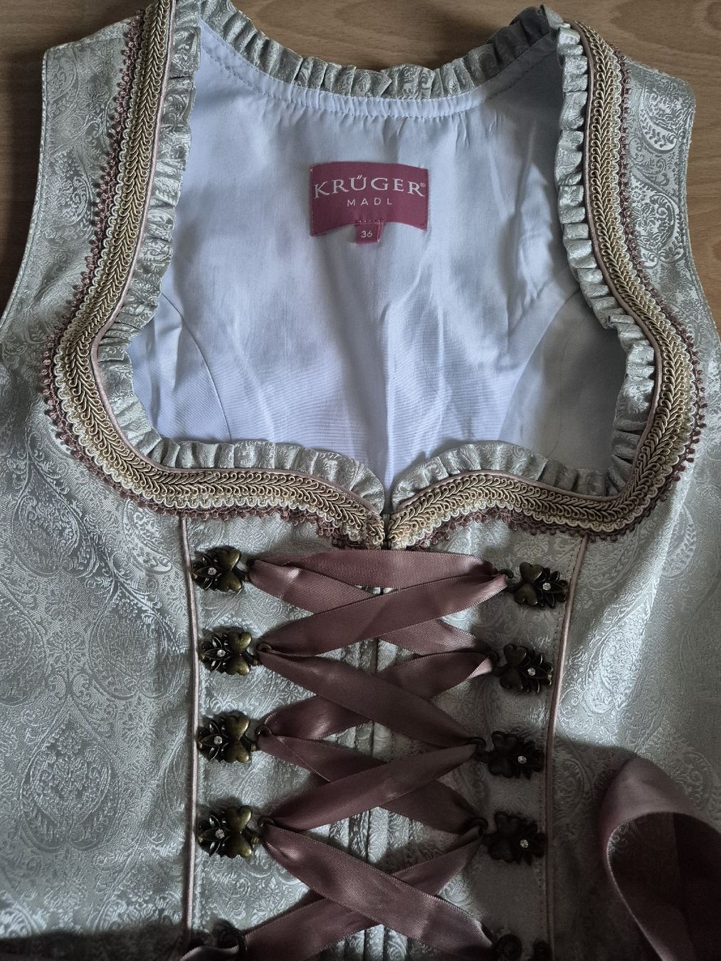 Costumi: Dirndl Krüger Madl hellgrün / Grösse 36 – Nuovo (secondo la descrizione) da Zürich venduto da Christin.S 3