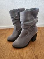 Graue Stiefeletten
