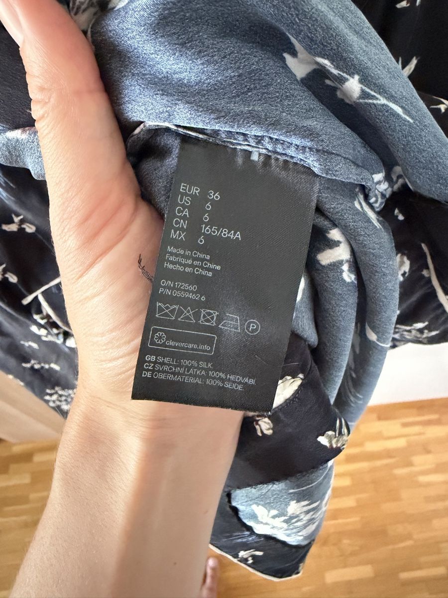 H&M Chemisiers: HM & Erdem silk blouse S – D'occasion à Nyon par dasha107 3