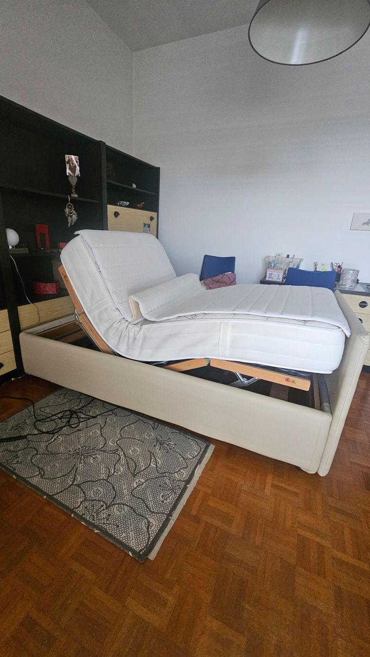 Matelas: Letto sanitario con telecomando e materasso – D'occasion à Arzo par pat_6swy 1