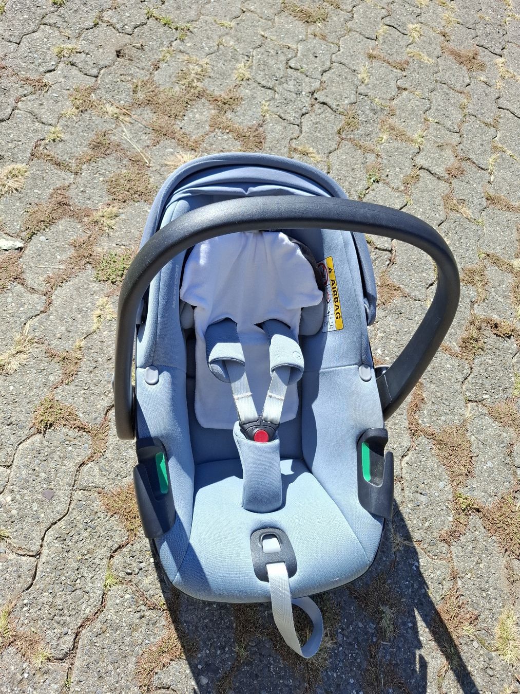 Maxi-Cosi Auto-Kindersitze: Max Cosi Pebble 360 Grau – Gebraucht aus Bowil von Yfazer
