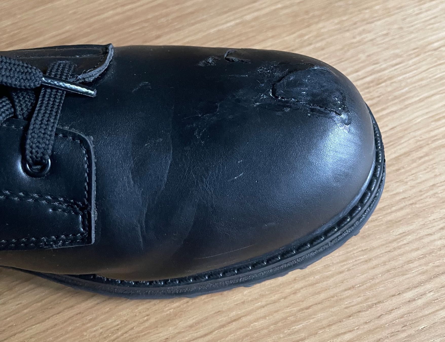 Scarpe da uomo: Kinetix Boots schwarz, Gr. 44 – Usato da Oberwil BL venduto da jul_2j9t 7
