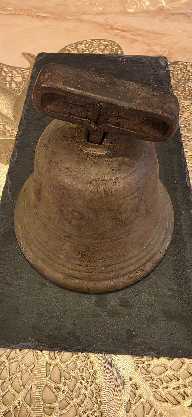 Glocken & Treicheln: Antike Bronze Glocke – Gebraucht aus Kaufdorf von Nati-Nati 3